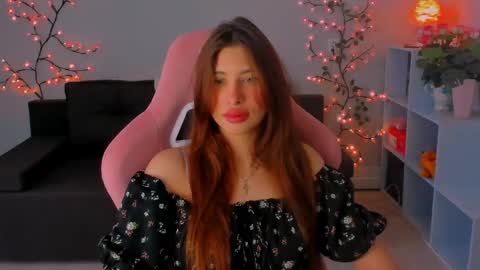 Snapshot of sonyamalish chatting on 05.25.26 Sonya online show from 05.25.26