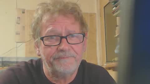 Snapshot of soo_ chatting on 11.05.25 zip online show from 11.05.25