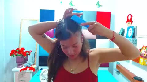 Snapshot of sophi4__ chatting on 12.22.24 sophi4__ online show from 12.22.24