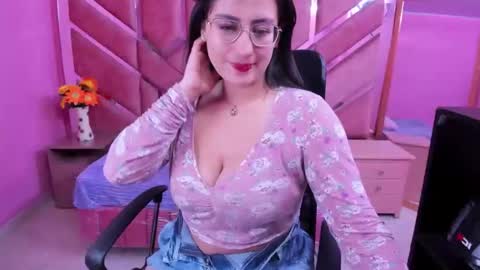 sophi_hardd online show from 04.04.26