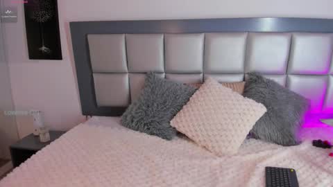 sophi Leone online show from 02.26.26