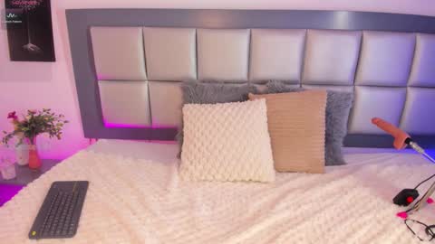 sophi Leone online show from 02.27.26