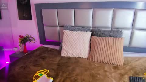 Snapshot of sophi_leone_ chatting on 03.03.26 sophi Leone online show from 03.03.26