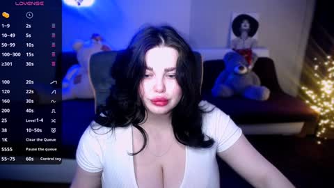 Snapshot of sophia__olsen chatting on 01.07.25 sophia__olsen online show from 01.07.25