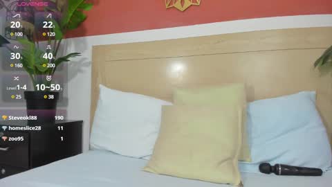 Snapshot of sophia_gomezz_ chatting on 01.14.25 sofi online show from 01.14.25