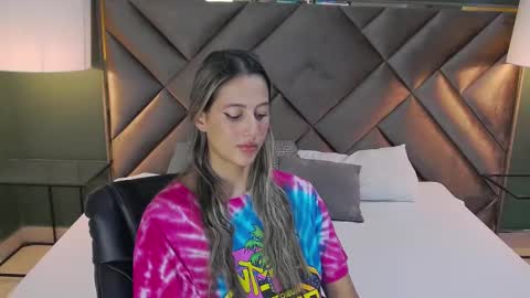 Sofia online show from 10.18.25