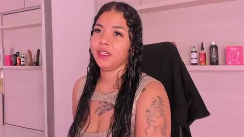 Snapshot of sophia_stonne chatting on 06.19.26 S O P H I A online show from 06.19.26