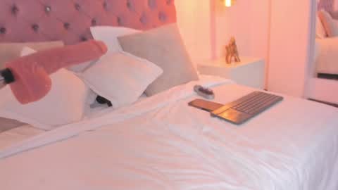 Snapshot of sophia_turneer chatting on 01.04.25 sophia_turneer online show from 01.04.25