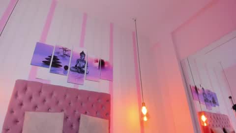 Snapshot of sophia_turneer chatting on 02.20.25 sophia_turneer online show from 02.20.25
