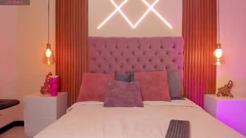 sophia_turneer online show from 06.25.26