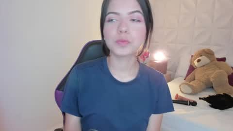 Sophia Howland online show from 07.24.26