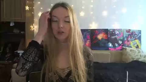 Snapshot of sophiasonata chatting on 02.14.25 SophiaSonata online show from 02.14.25
