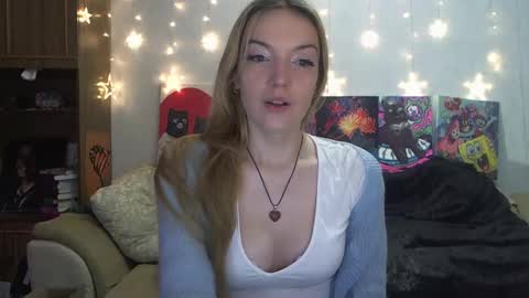 Snapshot of sophiasonata chatting on 02.19.25 SophiaSonata online show from 02.19.25