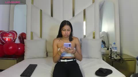 Snapshot of sophiasummer_ chatting on 02.15.26 sophiasummer_ online show from 02.15.26