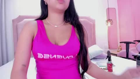 Snapshot of sophiawhite__ chatting on 02.19.25 SOPHIA online show from 02.19.25