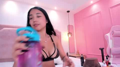 Snapshot of sophiawhite__ chatting on 02.26.25 SOPHIA online show from 02.26.25