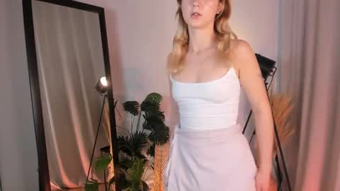 Snapshot of sophie_blossom_ chatting on 05.02.26 Sophia online show from 05.02.26