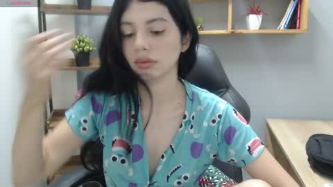 Snapshot of sophie_copers chatting on 06.14.26 S O P H I E online show from 06.14.26