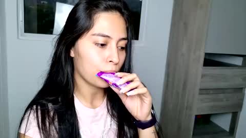 Sophie online show from 02.14.25