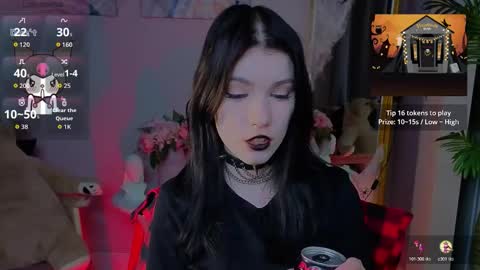 sophie_nomenal_ online show from 10.30.25