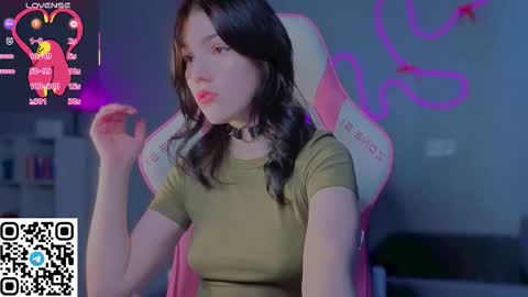 sophie_nomenal_ online show from 02.20.26