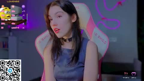 sophie_nomenal_ online show from 02.25.26