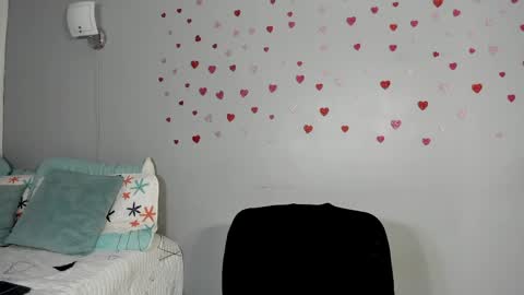 sophie_w1 online show from 04.23.26