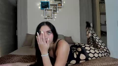 Snapshot of sophiebellucci chatting on 07.06.26 sophiebellucci online show from 07.06.26