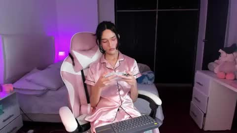    online show from 07.02.26