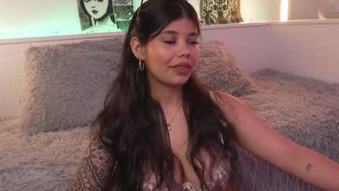 Sophiee  online show from 04.29.26