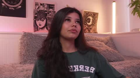Sophiee  online show from 05.13.26