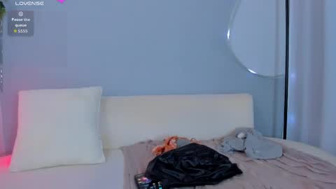 Sophie online show from 05.19.26