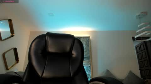 Sophie  Palmer online show from 10.11.25