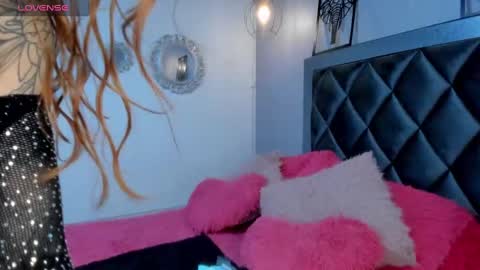 Snapshot of sophiia_gomezz_ chatting on 12.19.24 sophi online show from 12.19.24