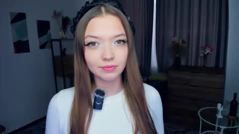 Snapshot of sophystarks chatting on 11.26.25 Emilia You can call me Emmy online show from 11.26.25