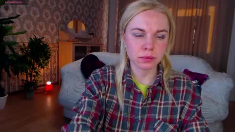 Lisa online show from 04.05.26