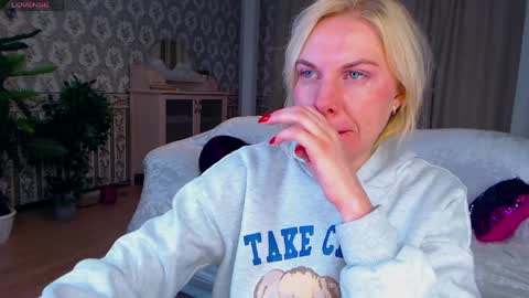 Lisa online show from 04.06.26