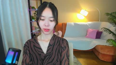 Snapshot of soulharmoonyy chatting on 09.18.25 soulharmoonyy online show from 09.18.25