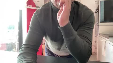 Snapshot of soumisanal2013 chatting on 11.18.25 soumisanal2013 online show from 11.18.25