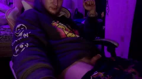 Snapshot of soupyyyyy chatting on 12.01.25 soupyyyyy online show from 12.01.25