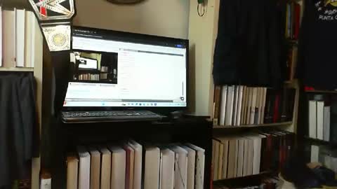 Snapshot of southernbones chatting on 11.05.25 SOUTHERNBONES online show from 11.05.25