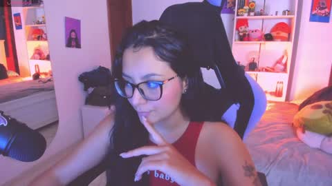 Snapshot of soy___lili chatting on 05.20.26 Lili online show from 05.20.26