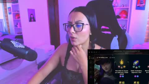 Snapshot of soy___lili chatting on 06.01.26 Lili online show from 06.01.26