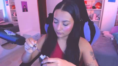 Snapshot of soy___lili chatting on 06.05.26 Lili online show from 06.05.26