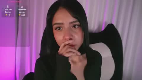 Snapshot of soy_mari chatting on 07.18.26 Mari online show from 07.18.26
