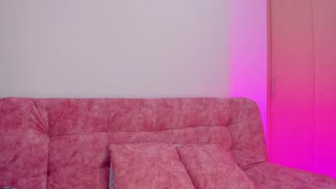 Instagram Soyamandaa  1 online show from 12.12.24