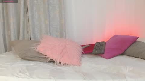 Snapshot of soyamelia_99 chatting on 02.22.25 Amelia online show from 02.22.25