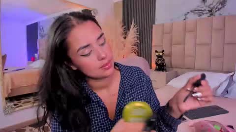 Snapshot of soycamiortiz chatting on 02.22.26 Camila Ortiz online show from 02.22.26