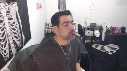 Snapshot of soyelcarlitos chatting on 06.04.26 El Carlitos online show from 06.04.26