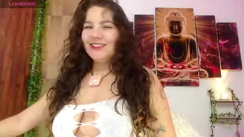 Snapshot of soygreeicy chatting on 04.21.26 greeicy online show from 04.21.26